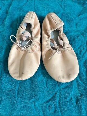 Kids Ballet Slip-On Shoes in Light Beige